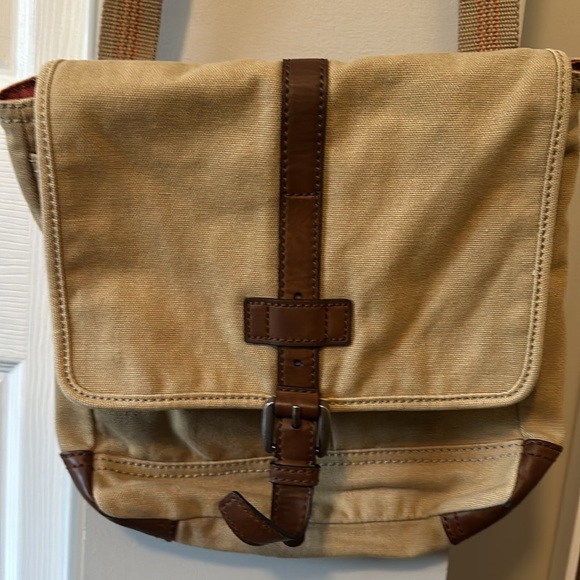 Tan Canvas Fossil crossbody bag - Picture 2 of 4